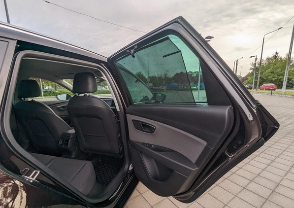 Seat Leon cena 59900 przebieg: 139000, rok produkcji 2017 z Wrocław małe 121